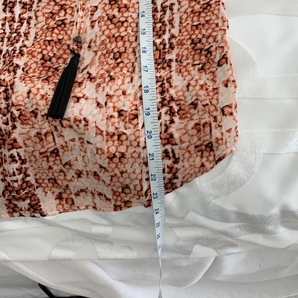 Dana Buchanan Orange/Cream Animal Print Flouncy Blouse. Size Medium. - Picture 13 of 13